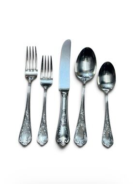 Towle, Supreme Cutlery set and serving pieces set, EUC